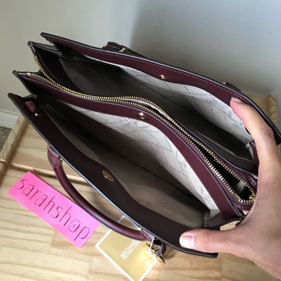 🌼Michael Kors Purse - Picture 14 of 15